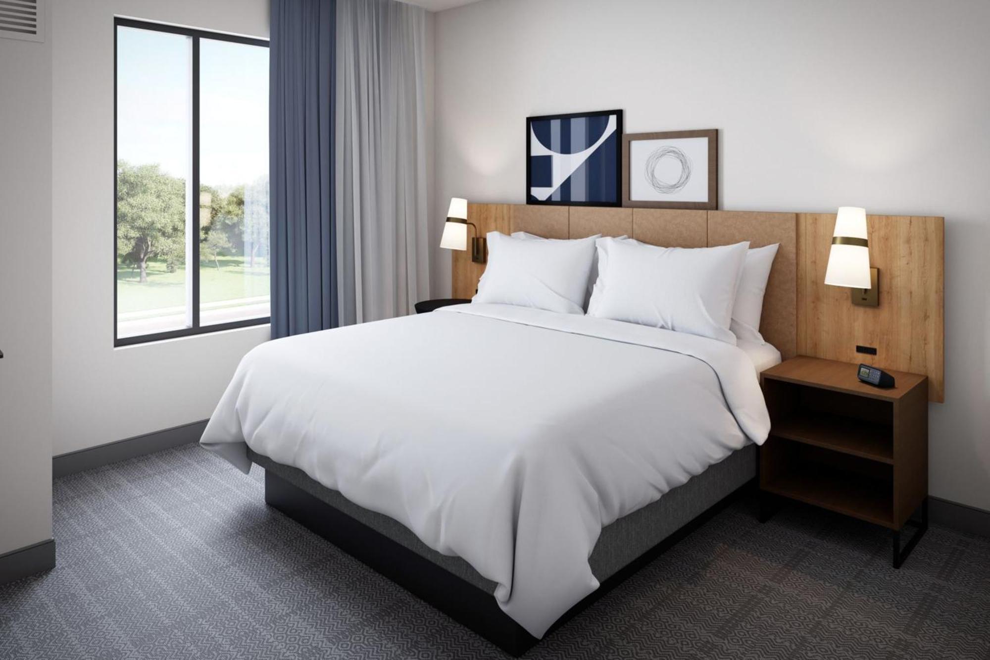 One-Bedroom King Suite with Kitchen